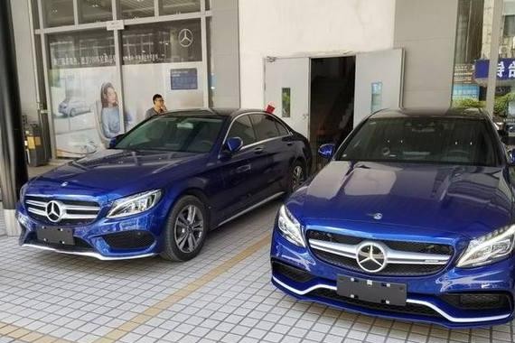 96万买奔驰C63 提车时偶遇奔驰C级 车主傻傻分不清