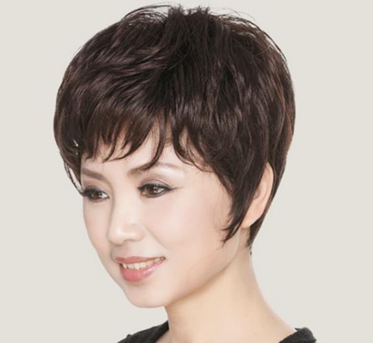 50岁的超短发型,50一60岁女短发发型 40-50岁女士发型 时尚妈妈短发图片