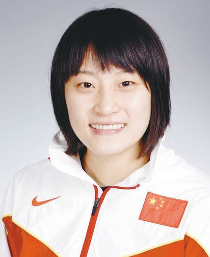 她曾夺30枚金牌因不服从领导被退役 沦落地摊