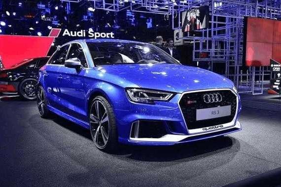 奥迪新款高配2.5T带五缸发动机, 性能完胜宝马