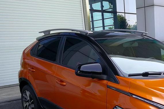 比哈弗H2还帅，配12英寸大屏，这小型SUV很实在