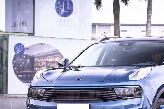 好样的！这款全车终身都能够免费！内饰精致油耗5.6