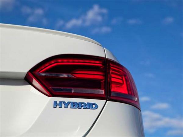 汽车尾端上的字母代表什么,你真的知道吗?