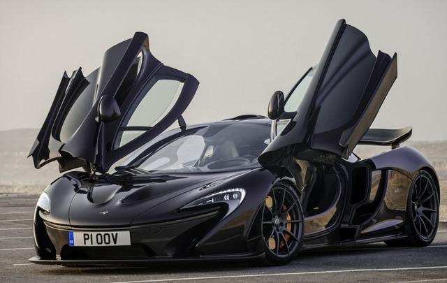 酒店停了台临牌车,旁边豪车做件事,车主100万没了