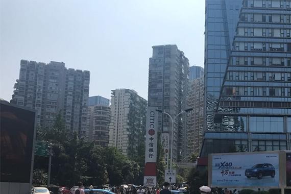 饭后一笑，成都车展上的小趣事，你遇见了吗？