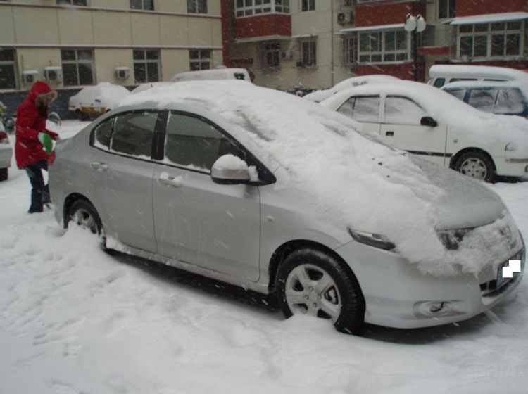 没钱买车位怎么办?其实几十块钱就能解决难题