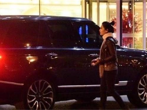 15岁当兵 29岁嫁富豪 今身价40亿出行300万豪车霸气