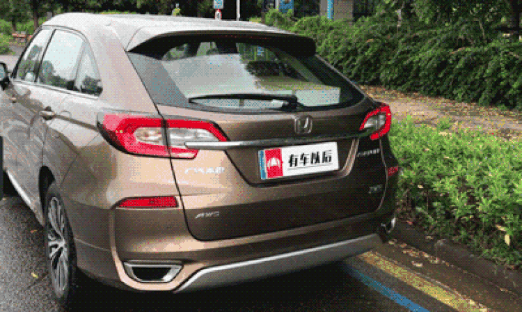 用料最NB的日系SUV,其乘坐空间也是同级最大!