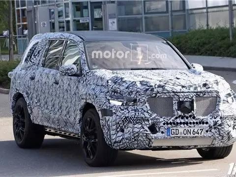 不给宝马X7留活路？全新奔驰GLS又大了！