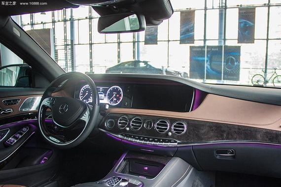 朱时茂的加长奔驰：全球稀有 车牌有钱都买不来