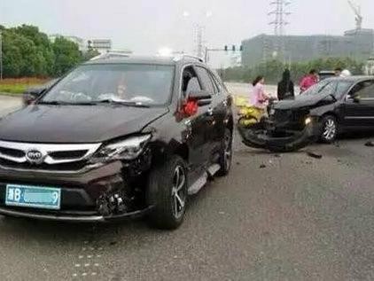 都说它是公路坦克，防撞梁堪称良心，配置如豪车