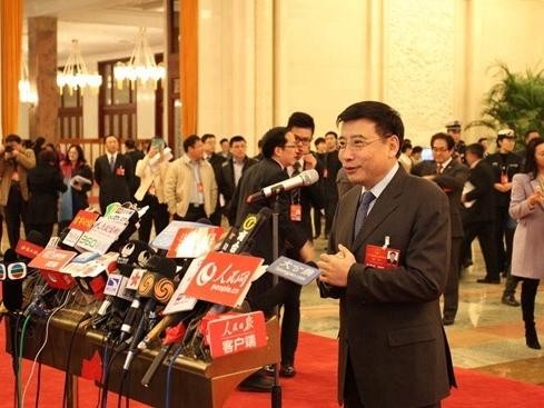 双积分新政延期悬而未决，中外车企四轮博弈始末