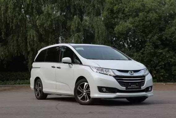 别再盯着GL8了，3款大空间家用车，更实用、更便宜