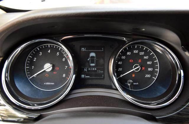 宝骏730称最强MPV,全景独悬,其它10万级MPV咋办