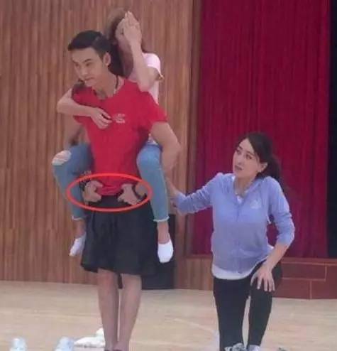 当然,绅士之举不仅体现在对女生