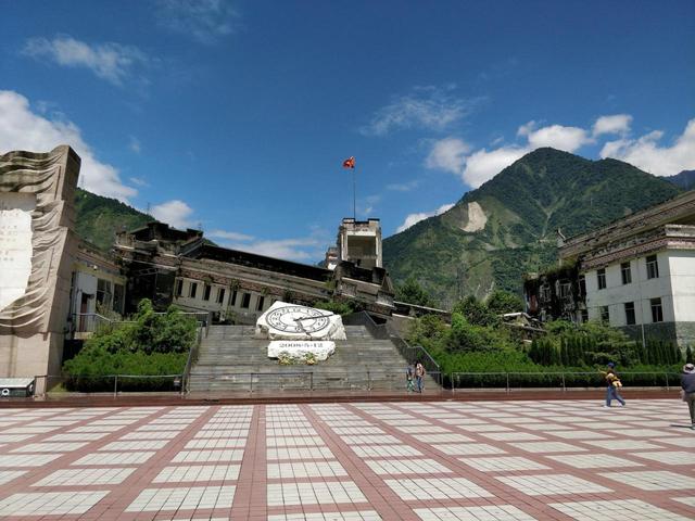 丝绸之路自驾三人行首站—追思汶川品锅庄民俗