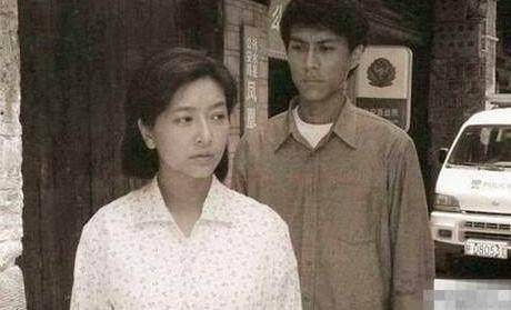 靳东为什么选择离婚 前妻江珊从来没忘记他