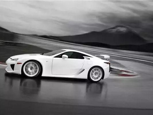 汽车文化不是说有就有的,年轻人们需要从爱车做起