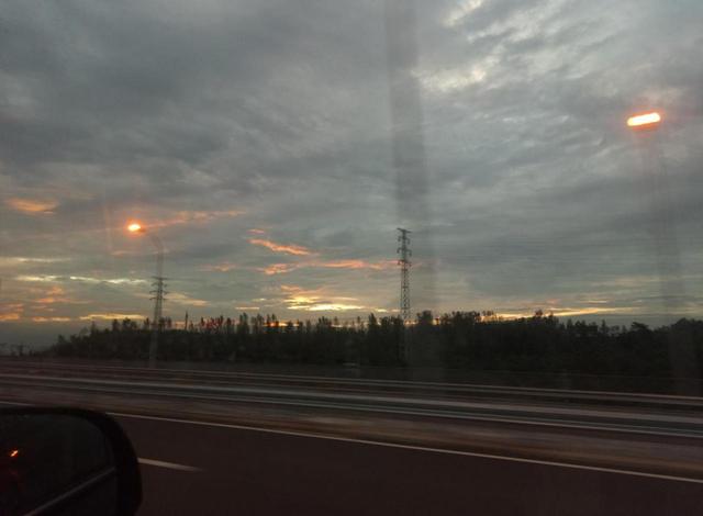 丝绸之路自驾三人行首站—追思汶川品锅庄民俗