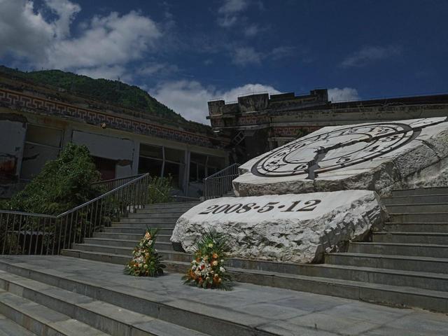 丝绸之路自驾三人行首站—追思汶川品锅庄民俗