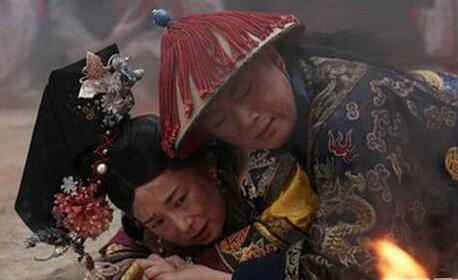 一代妖后勾搭宦官，玩弄戏子，被抓奸在床之后
