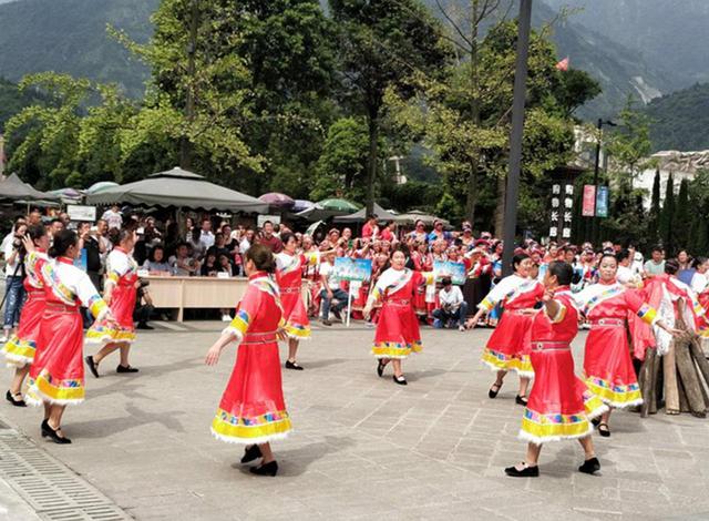 丝绸之路自驾三人行首站—追思汶川品锅庄民俗