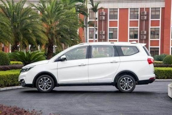 宝骏730称最强MPV，全景独悬，其它10万级MPV咋办