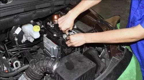 什么国家的车最难维修?维修工:德系奔驰!