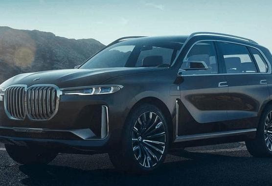 首款宝马X7亮相, 堪称陆地猛虎, 揽胜也俯首称臣