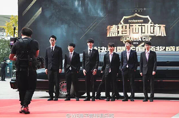 LPL电竞选手身高大揭秘 王子萌妹身高差_综合