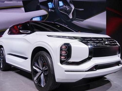 全新巨无霸SUV来了，配四驱混合动力