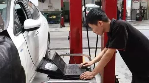 什么国家的车最难维修?维修工:德系奔驰!