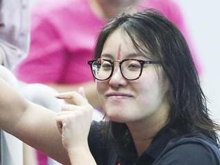 傅园慧额头刮痧后开了天眼成了二郎神. 来自三