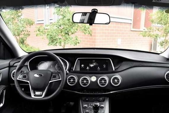 自主品牌最美内饰设计, 超越合资品牌, 达到豪华水准