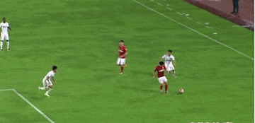 恒大对手围堵裁判 险些罢赛,足协可能要重罚他们!