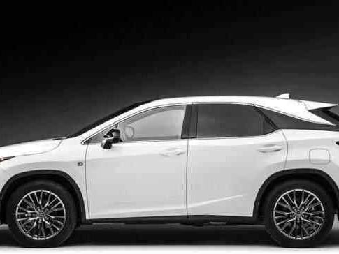 车长5米, 全景天窗油耗低至6L, 2.0T涡轮增压