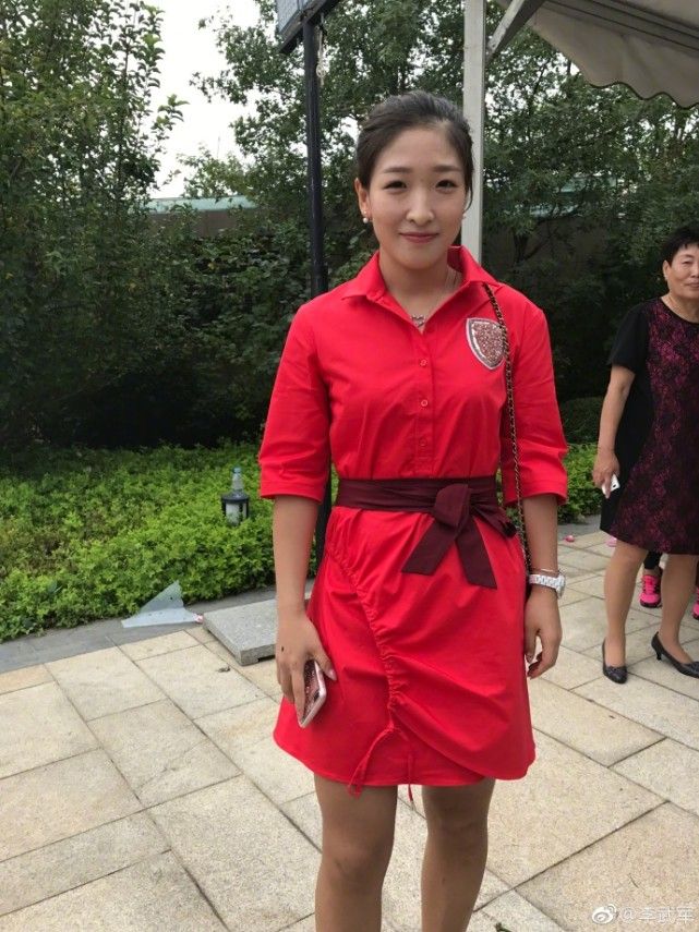 李晓霞婚礼现明星大腕,许昕王皓出席丁宁刘诗雯亮相