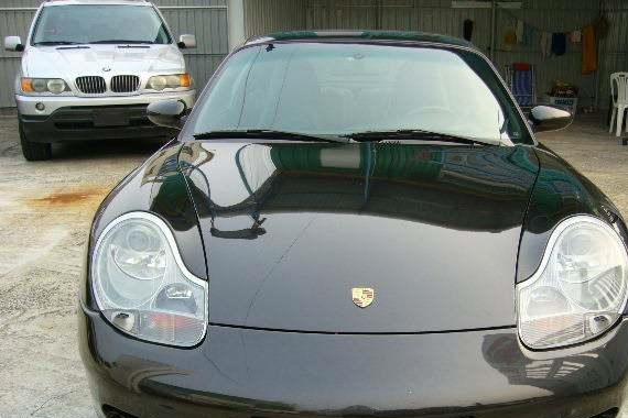 小伙花了20万买了豪车，修车师傅一看，2天没吃饭！