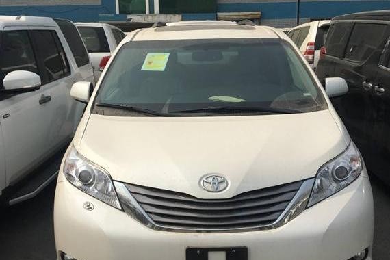 2017款丰田塞纳3.5 Limited顶配全国最新报价_