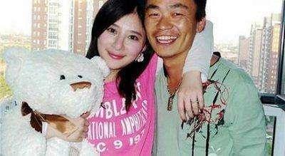 跟王宝强恋爱还怀了他的孩子?熊乃瑾今天发文回应了