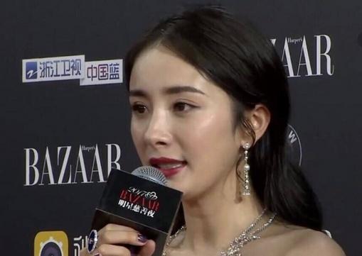 惊艳还是惊吓?2017芭莎慈善夜杨幂未修图流出