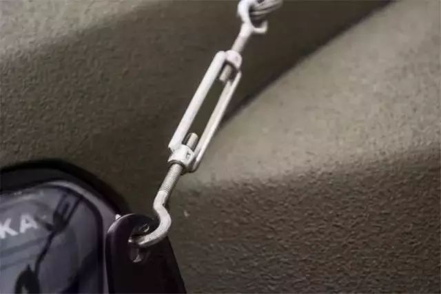 比陆巡大一圈还便宜20万,玩越野也没几个干得过TA