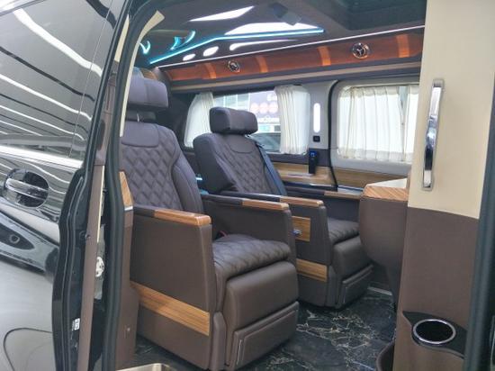 MPV界商务老大, 真正老板座驾 奔驰V260L, 堪比S级