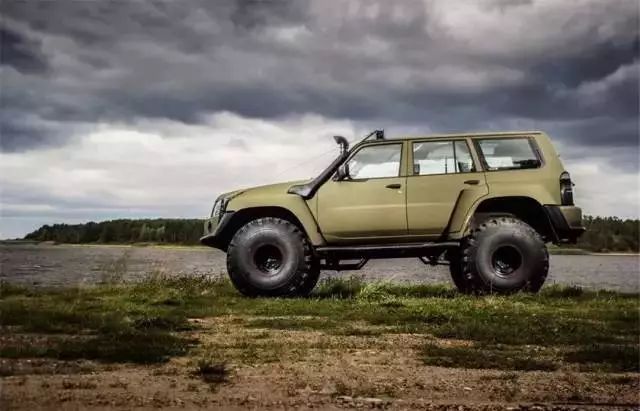 比陆巡大一圈还便宜20万,玩越野也没几个干得过TA