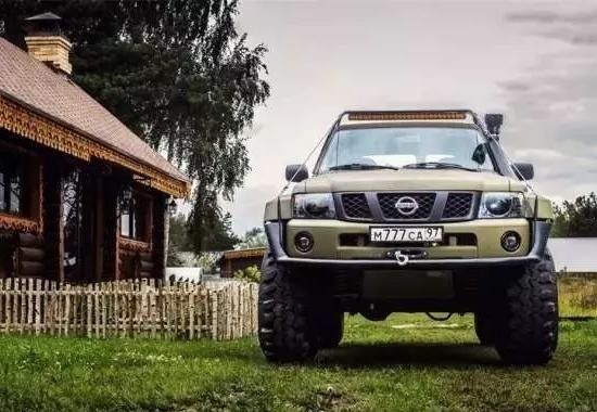 比陆巡大一圈还便宜20万，玩越野也没几个干得过TA