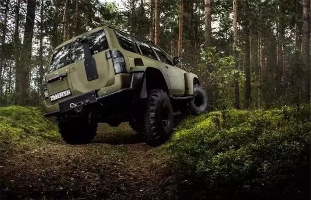 比陆巡大一圈还便宜20万,玩越野也没几个干得过TA