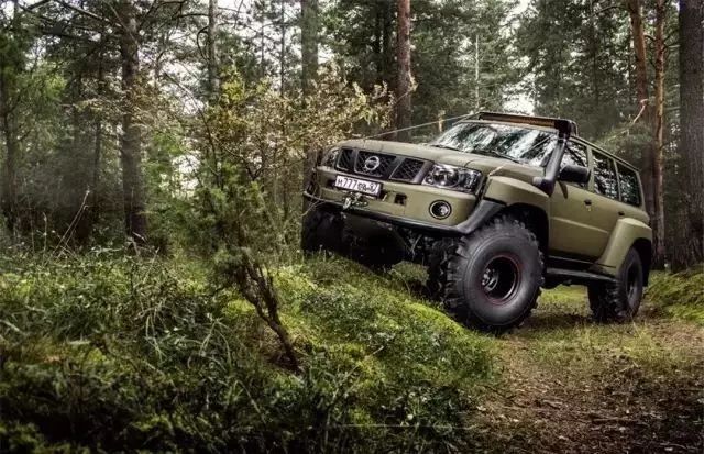 比陆巡大一圈还便宜20万,玩越野也没几个干得过TA