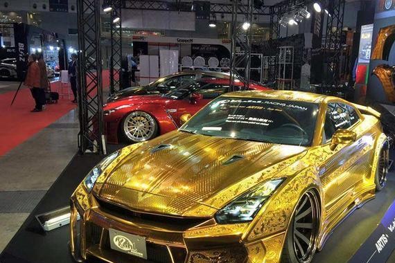 这车卖200万被嫌太贵，干了件事，结果价格暴涨5倍！