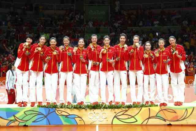 中国女排夺冠，日本观众退场，美国、希腊、巴西呢?