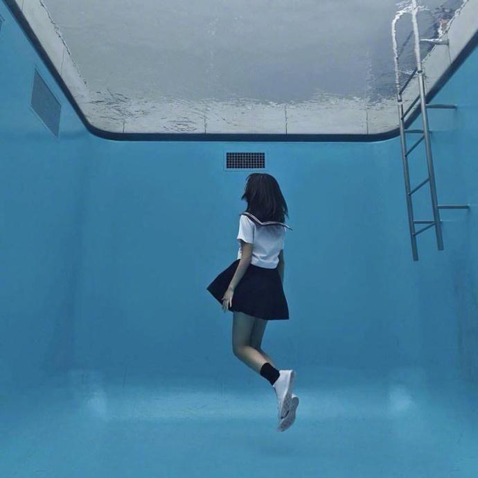 全世界最有意思游泳池美女不用湿身就能拍出绝美照片